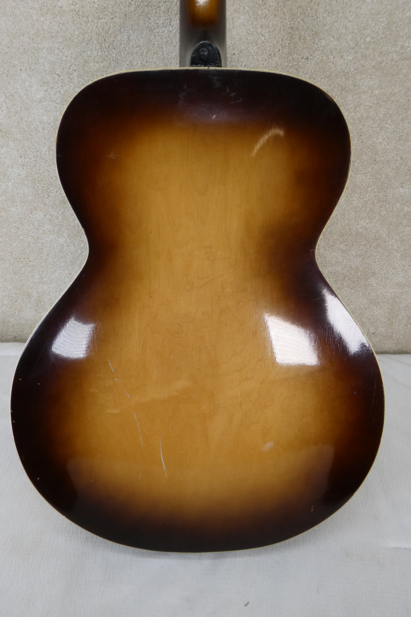 Silvertone Archtop  No Bag No Case