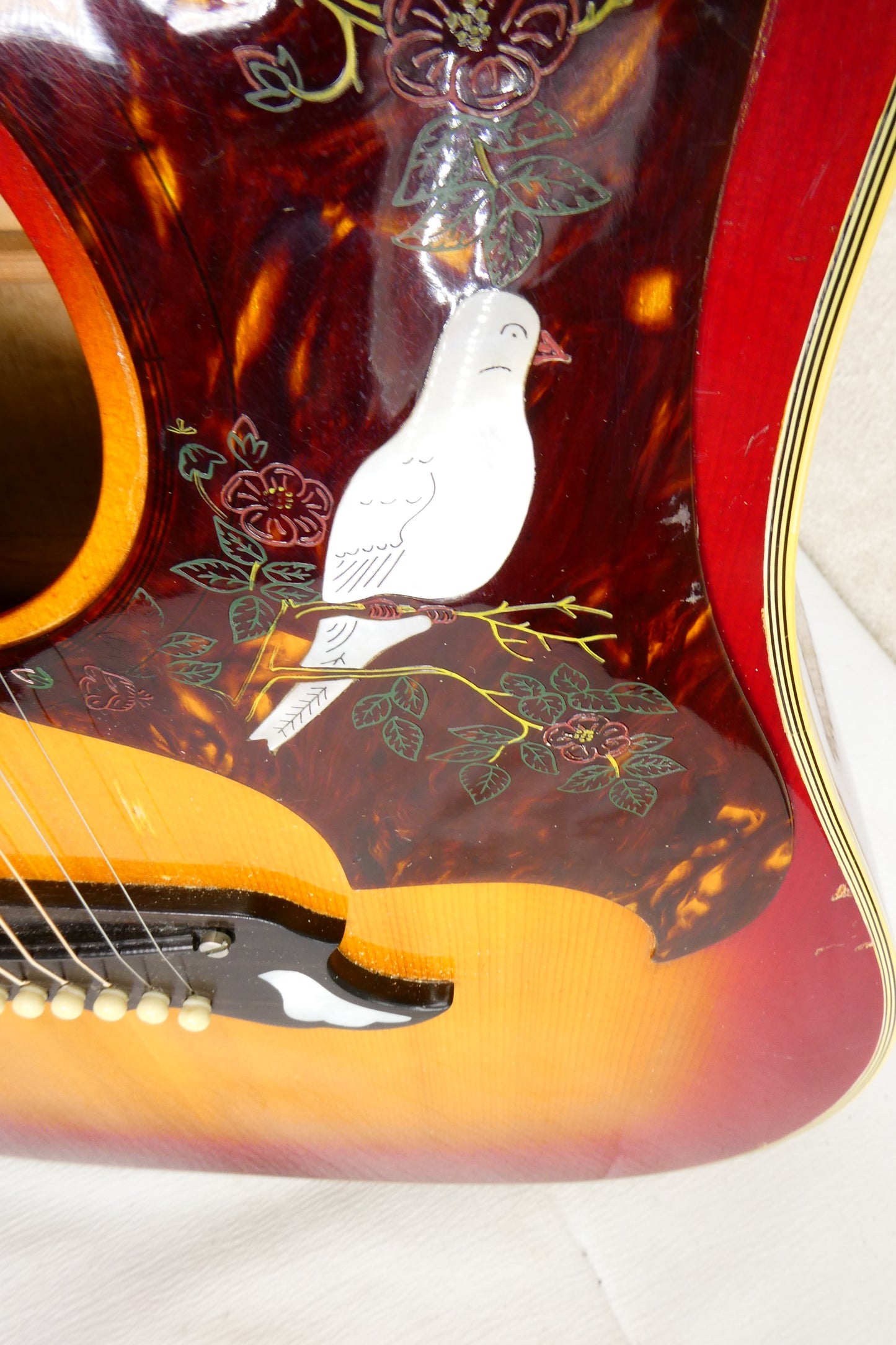 Gibson Dove 1968-70 - Cherry Sunburst