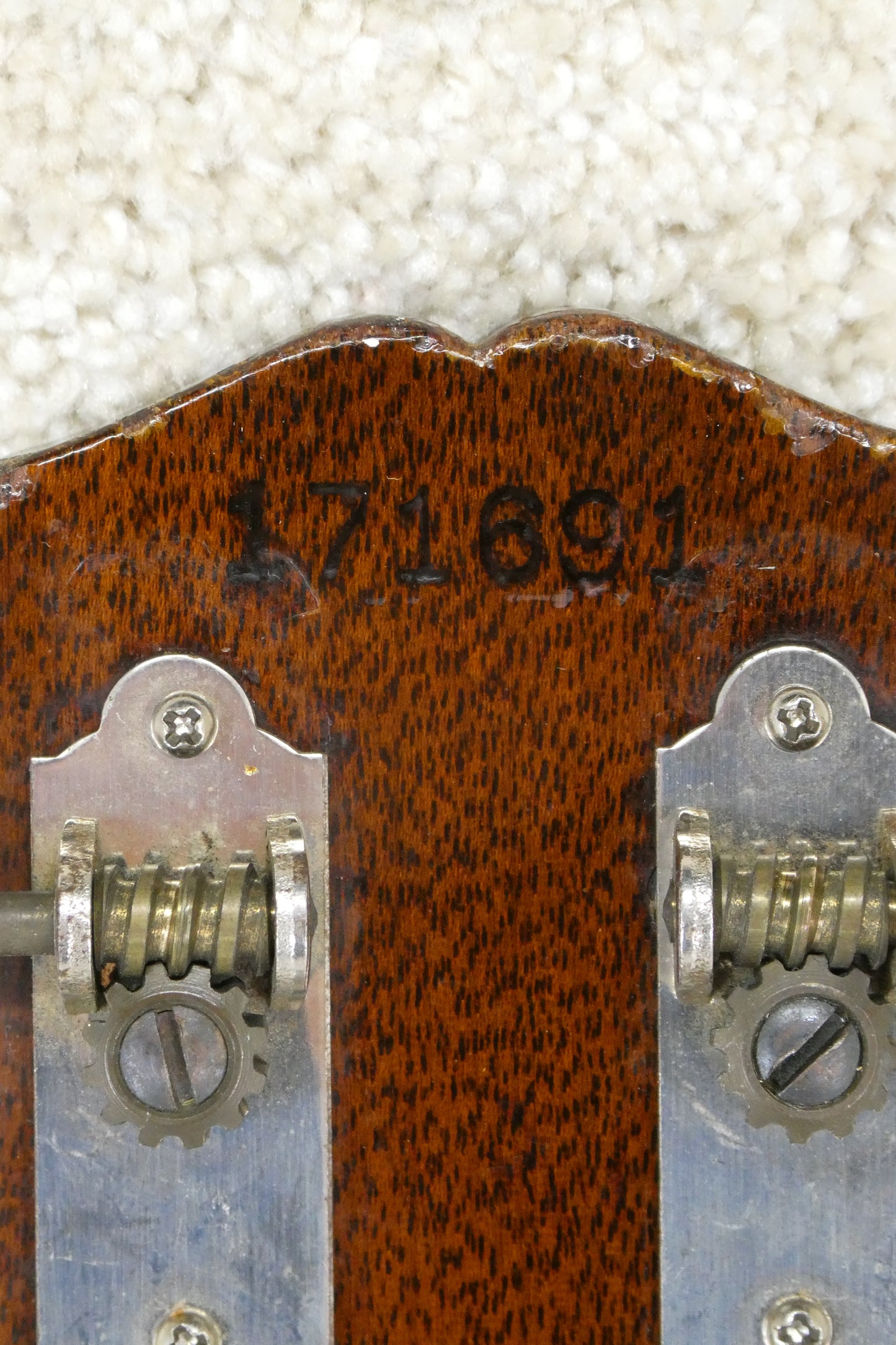 Gibson Melody Maker 1963-64 With Alligator Chip case