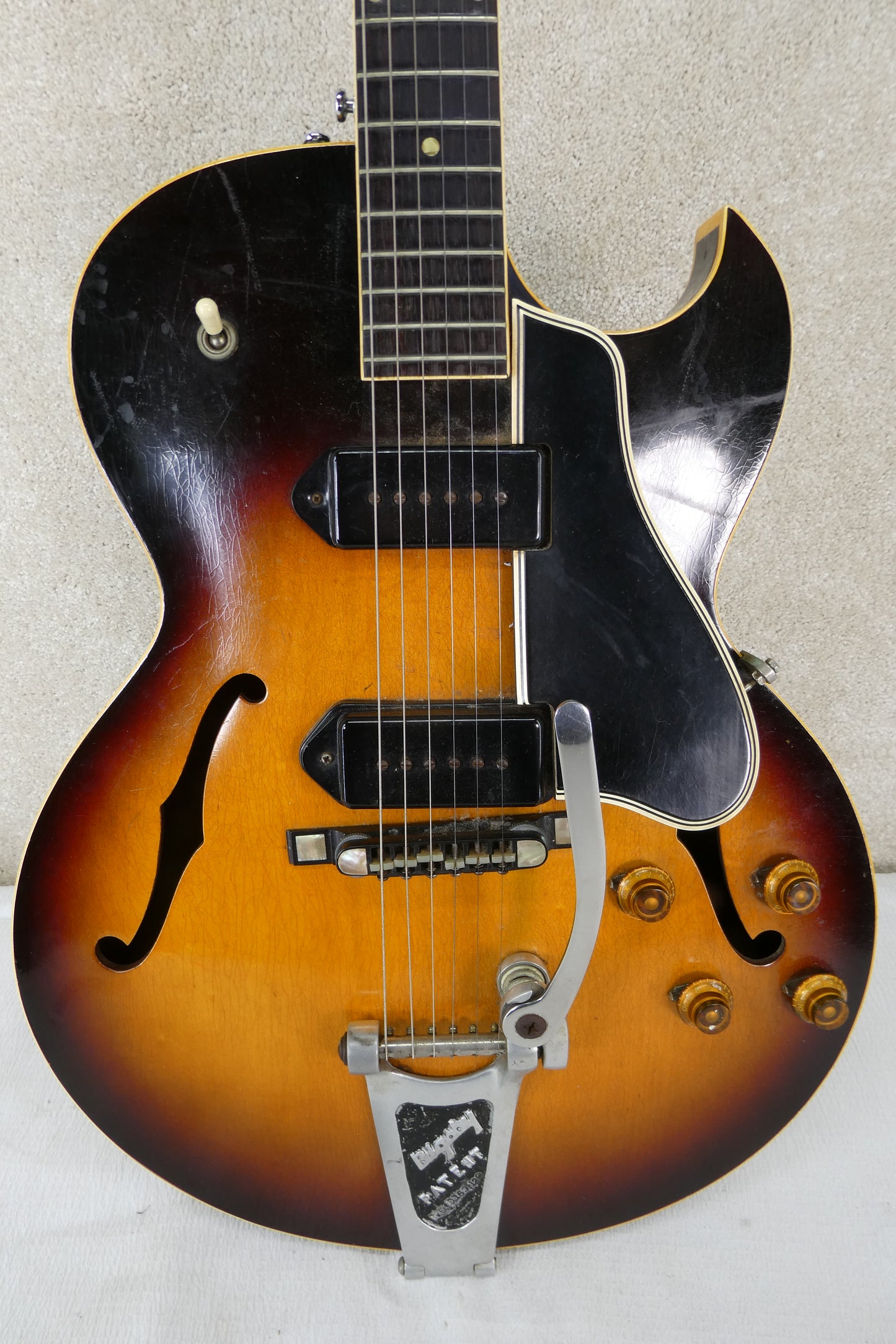 Gibson ES225TD 1957 W/OHSC  Maybe a Celebrity Past !