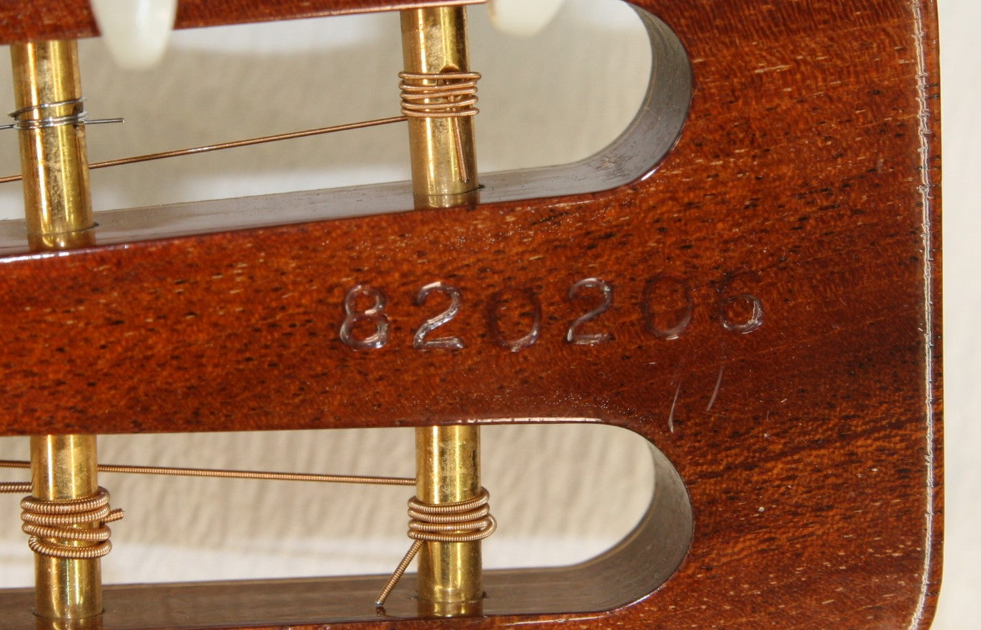 Manson  Nightingale  1982 - Natural  With Original Hardshell Case