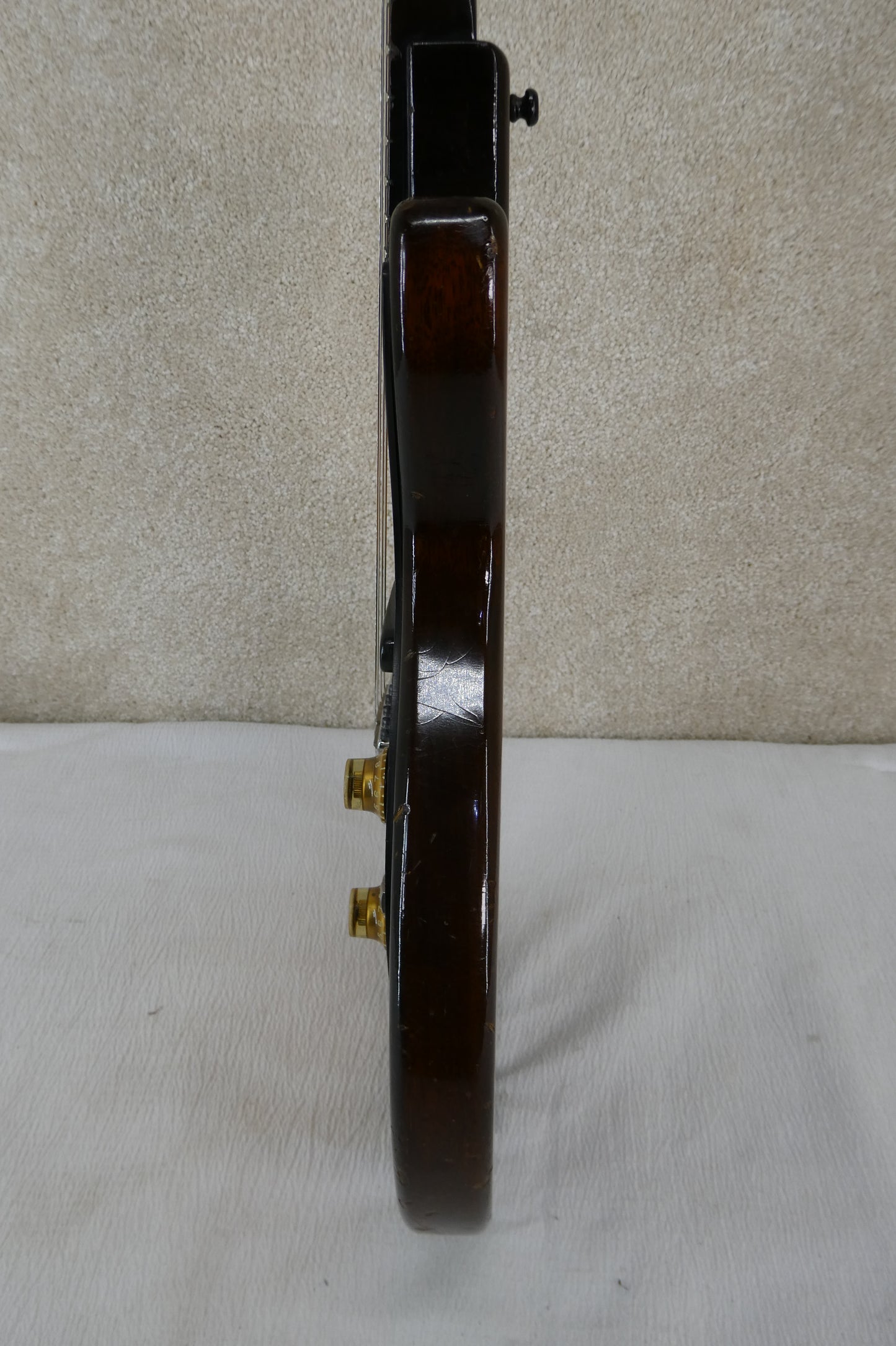 Gibson Melody Maker 1963-64 With Alligator Chip case