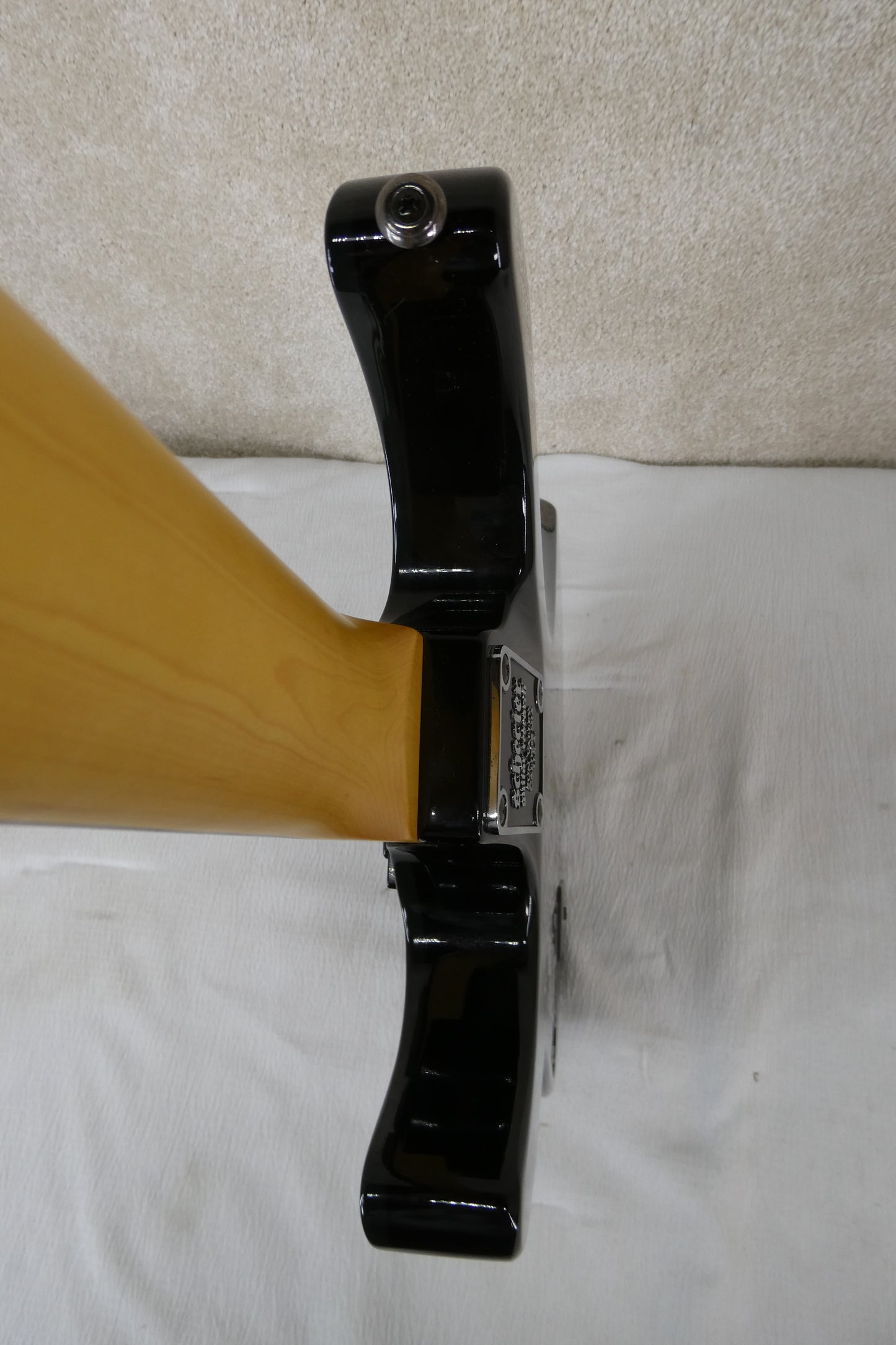 Schecter Demon-6 2014 - 2017 - Crimson Red Burst