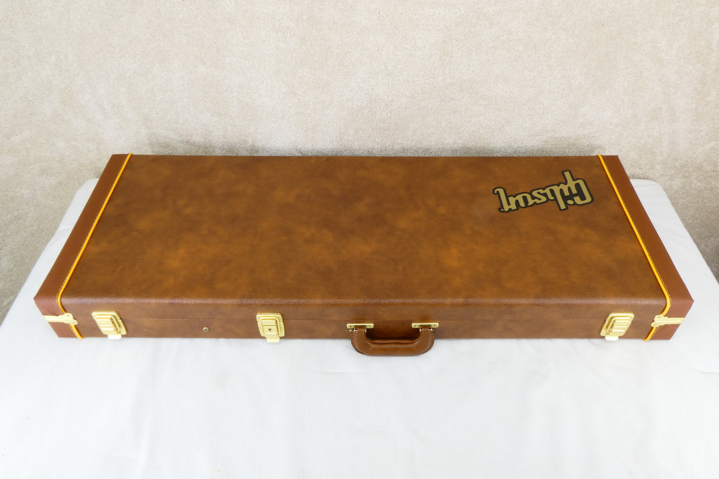 Gibson Theodore with OHSC  A holdover design from 1957