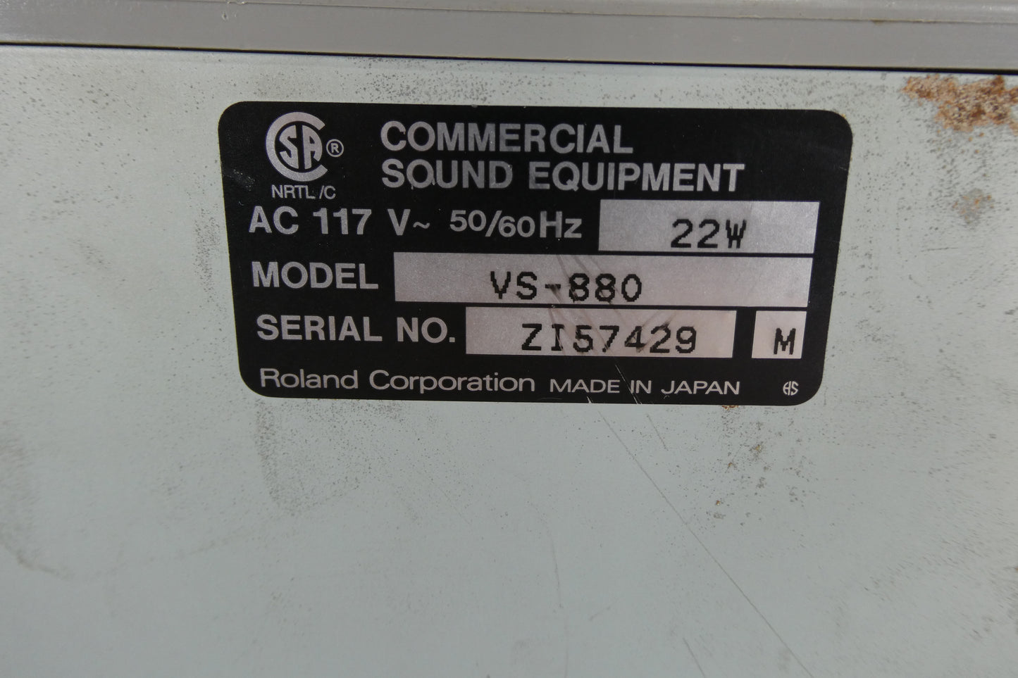 Roland VS-880 Digital Studio Workstation 1996 - 1998 - Gray Sold as is not as was or as can be !