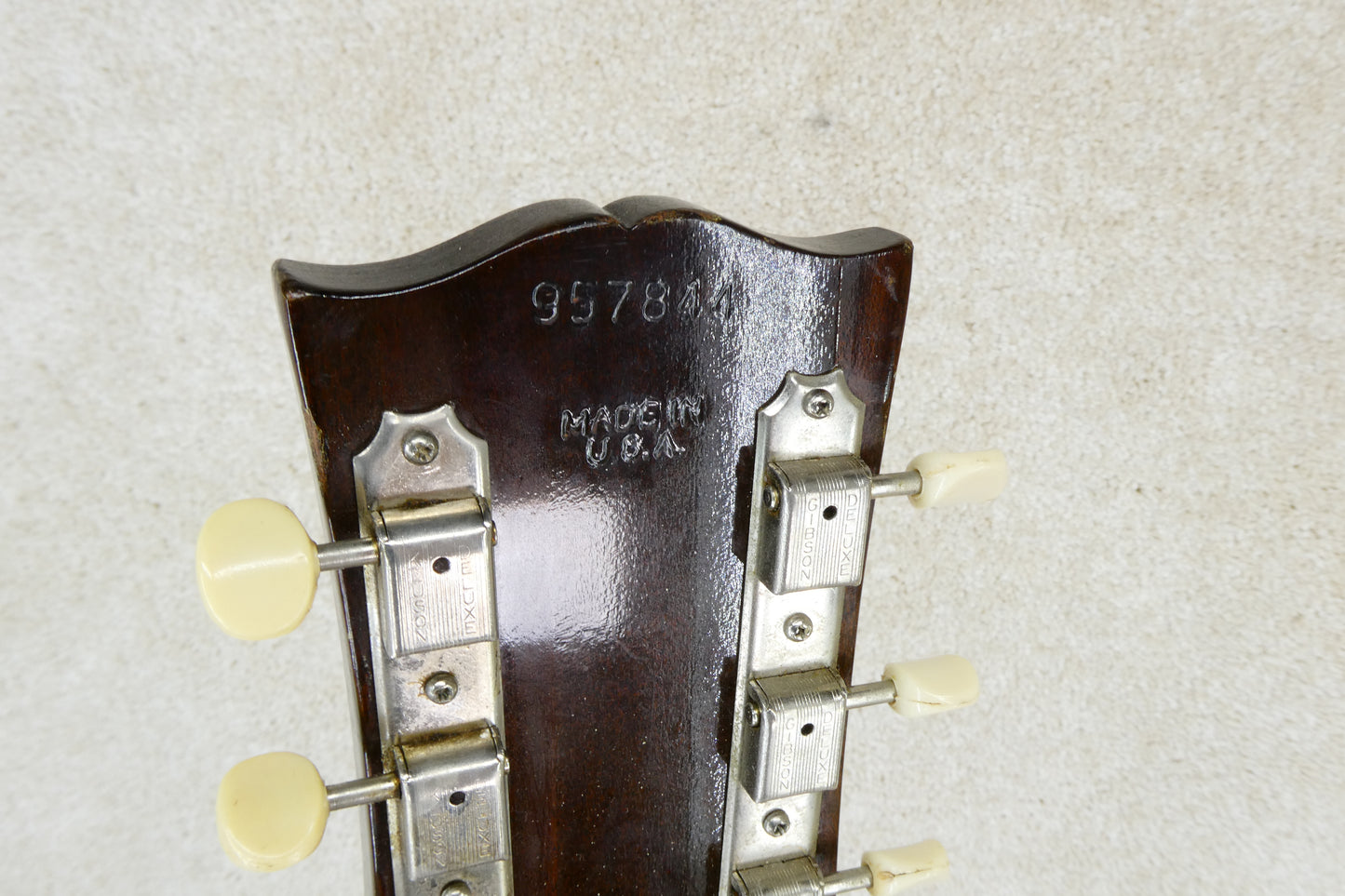 Gibson  J 45  1970-72 - Sunburst  W/HSC