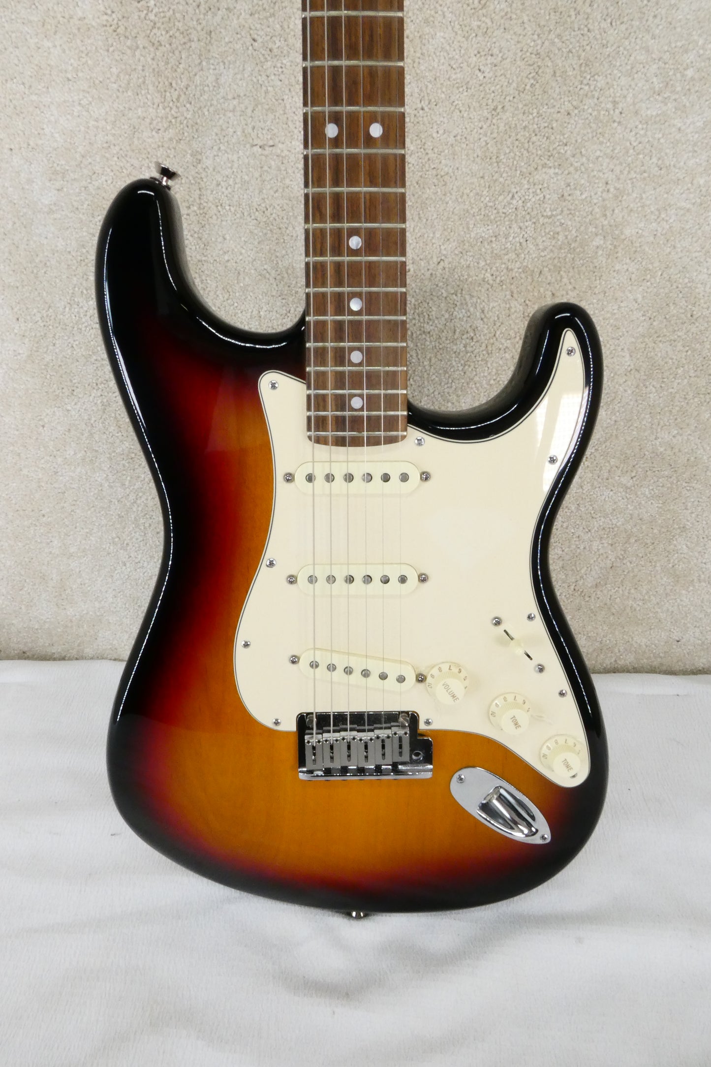 Fender 60th Anniversary Stratocaster with Silver Anniversary Case