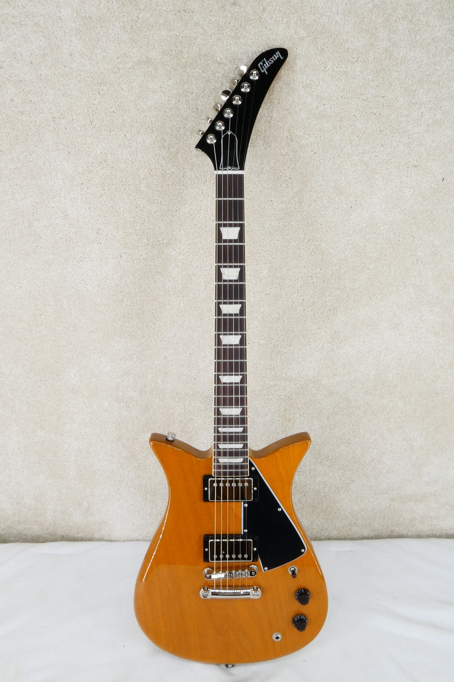 Gibson Theodore with OHSC  A holdover design from 1957