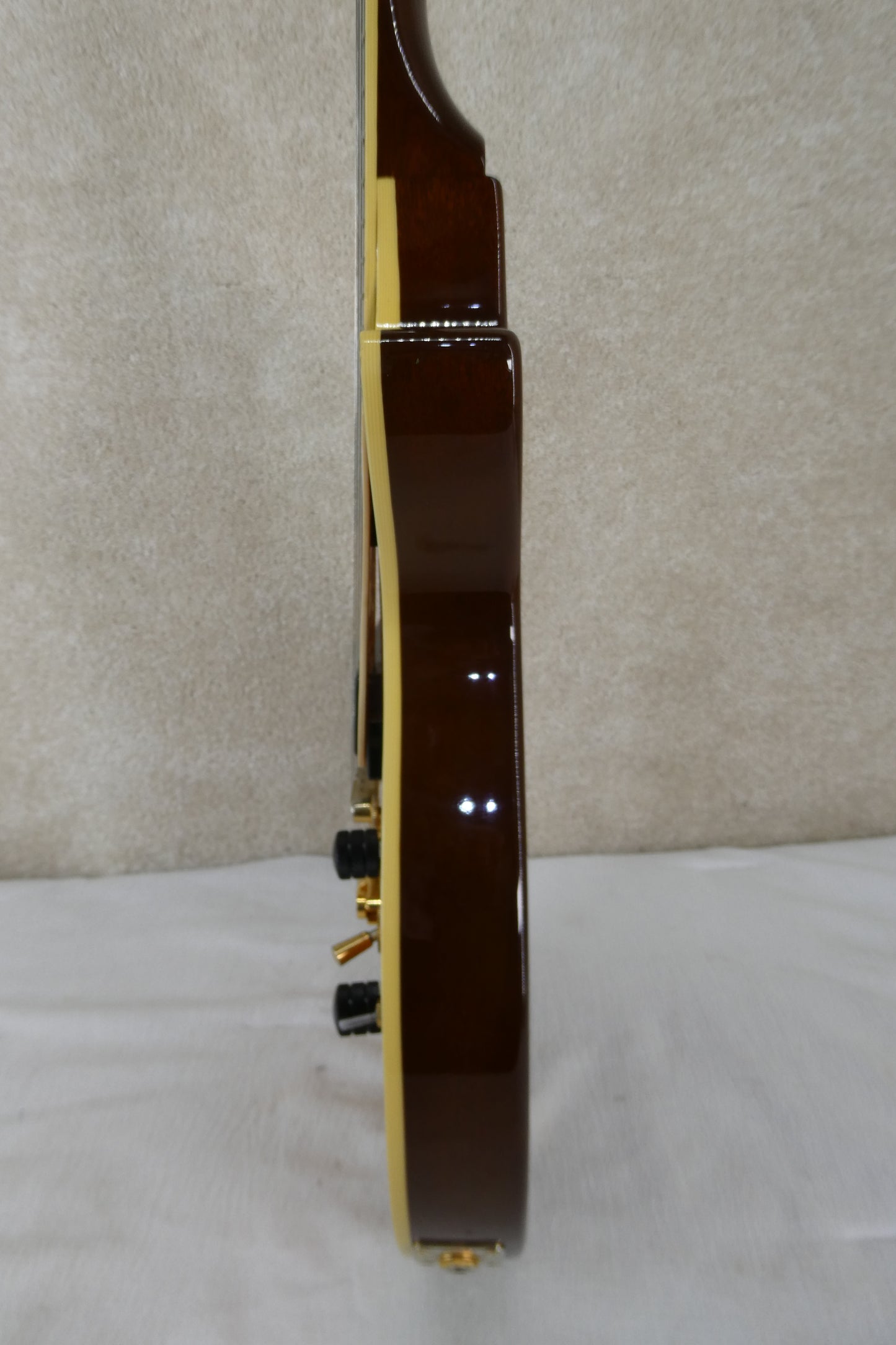 Guild Nightbird II 1987 - Amber Sunburst w/OHSC