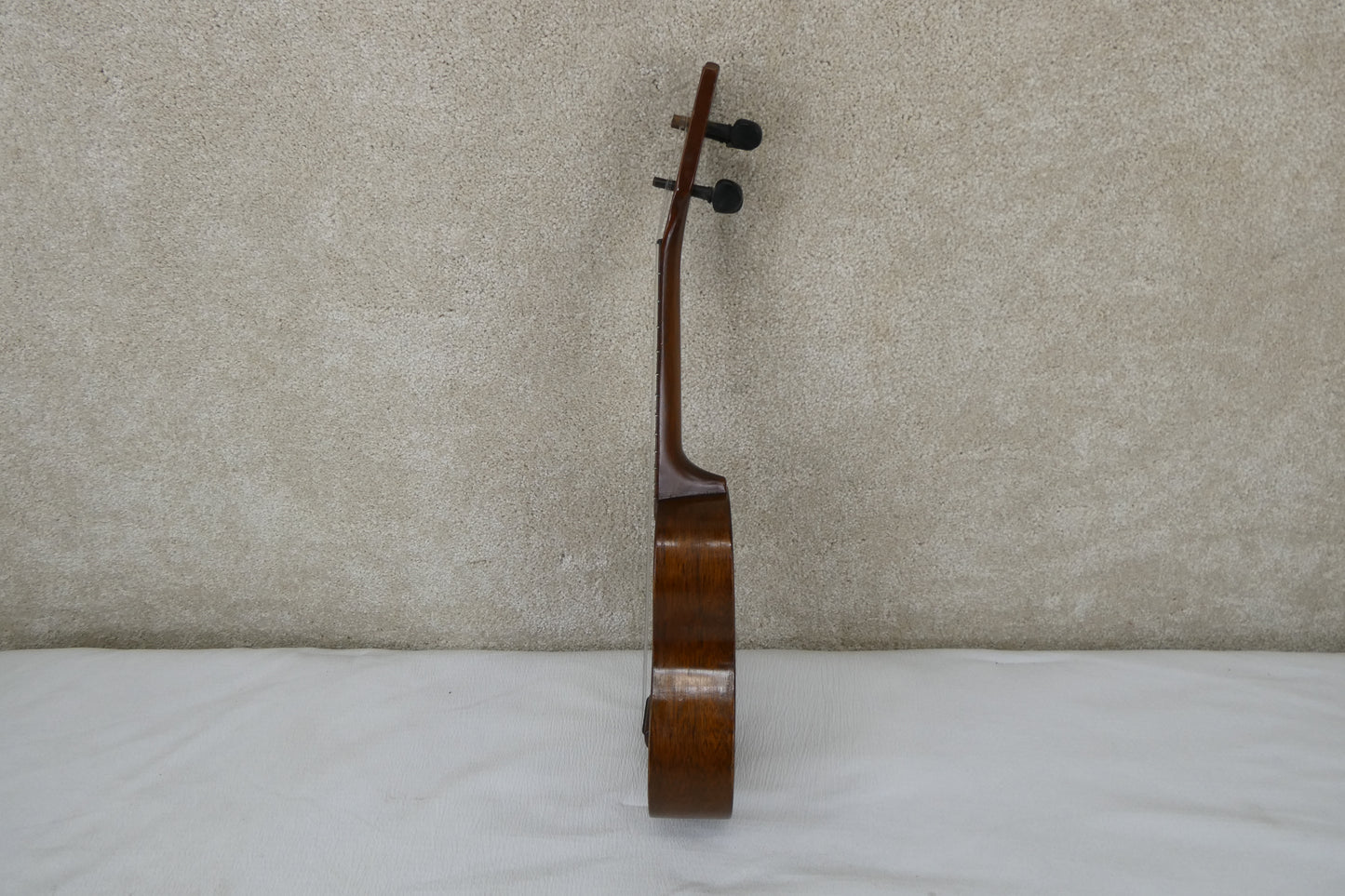 Martin SOPRANO UKE w/ Blk FRICTION PEGS
