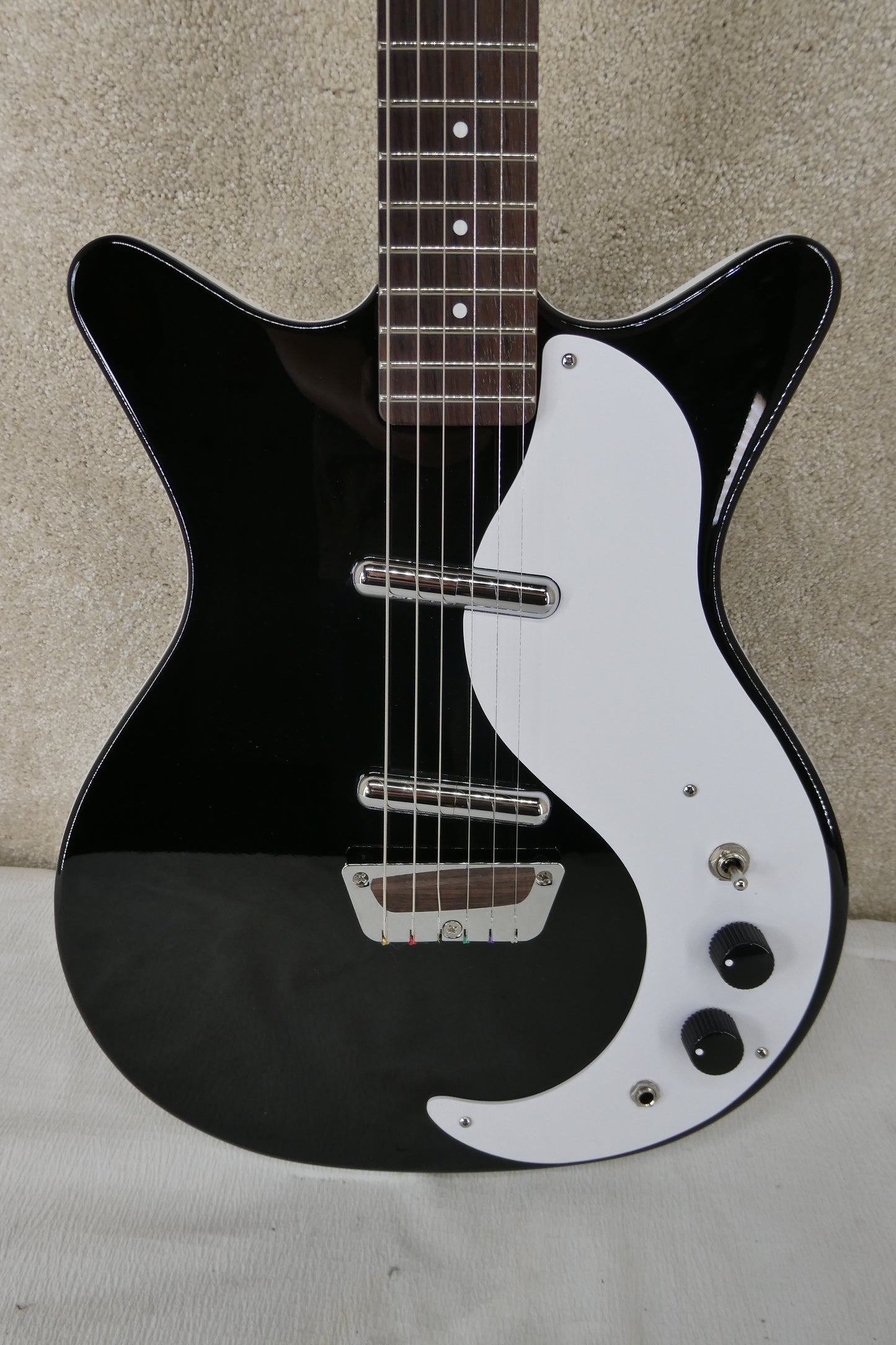 Danelectro Stock 59 - Black