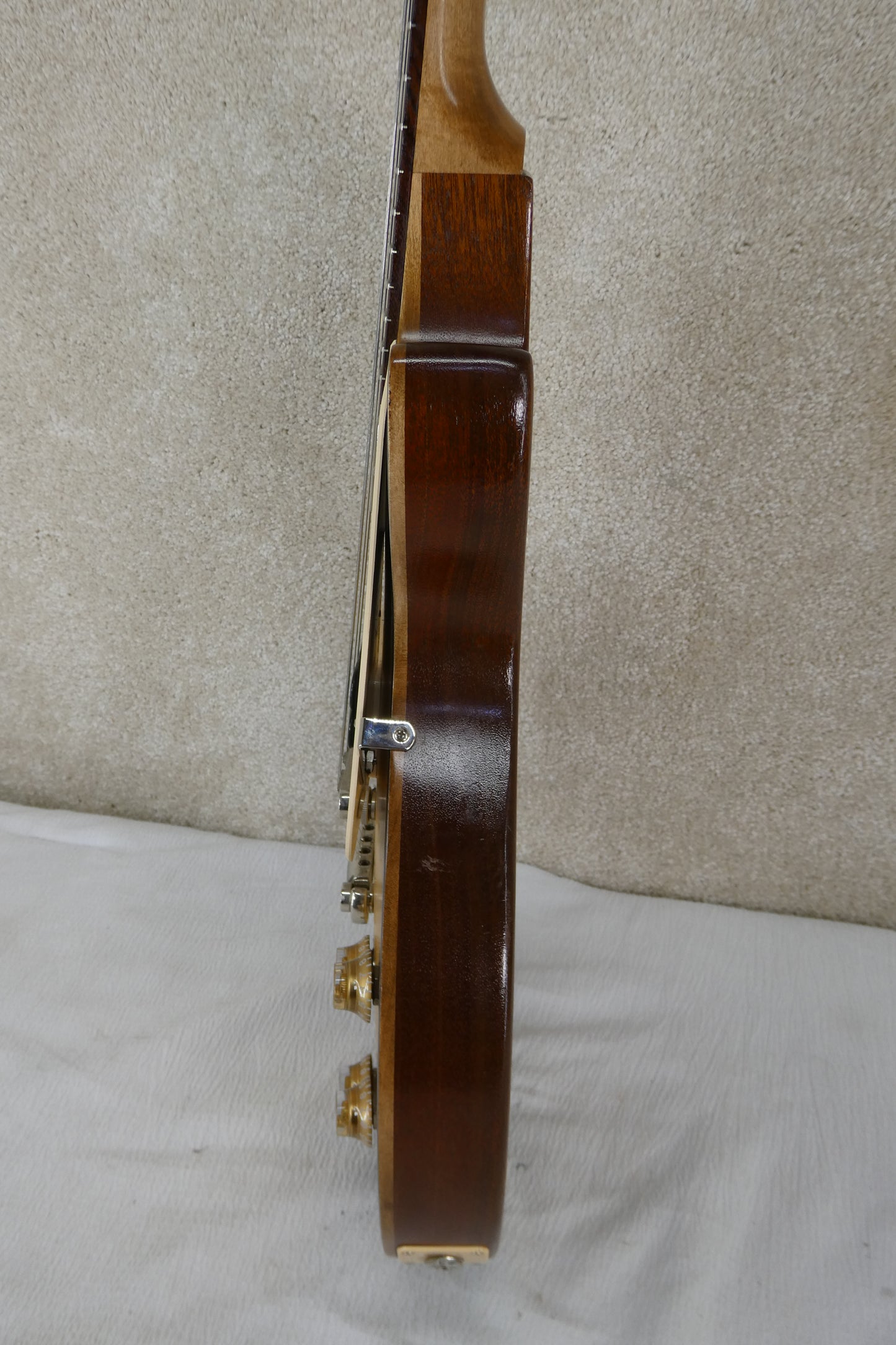 Gibson Les Paul Tribute 2021 with Gibson Gig Bag