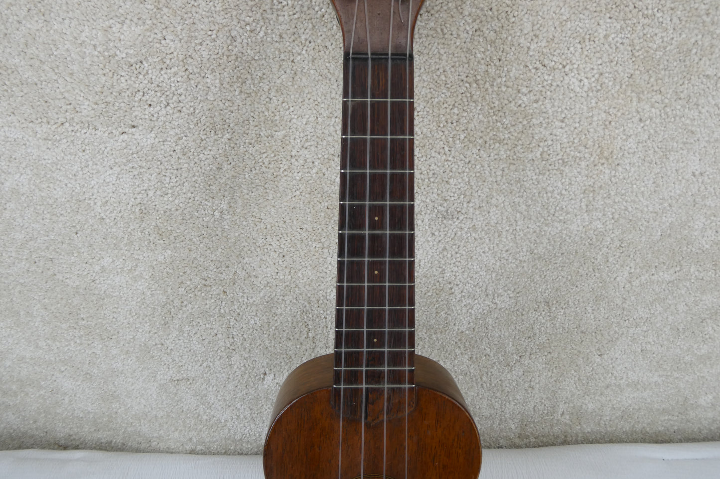 Martin SOPRANO UKE w/ Blk FRICTION PEGS