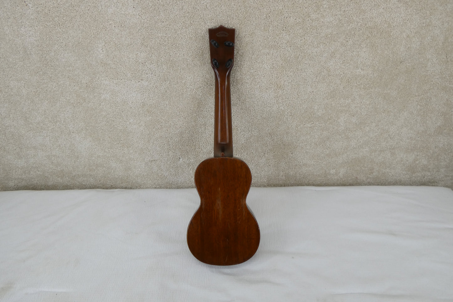 Martin SOPRANO UKE w/ Blk FRICTION PEGS