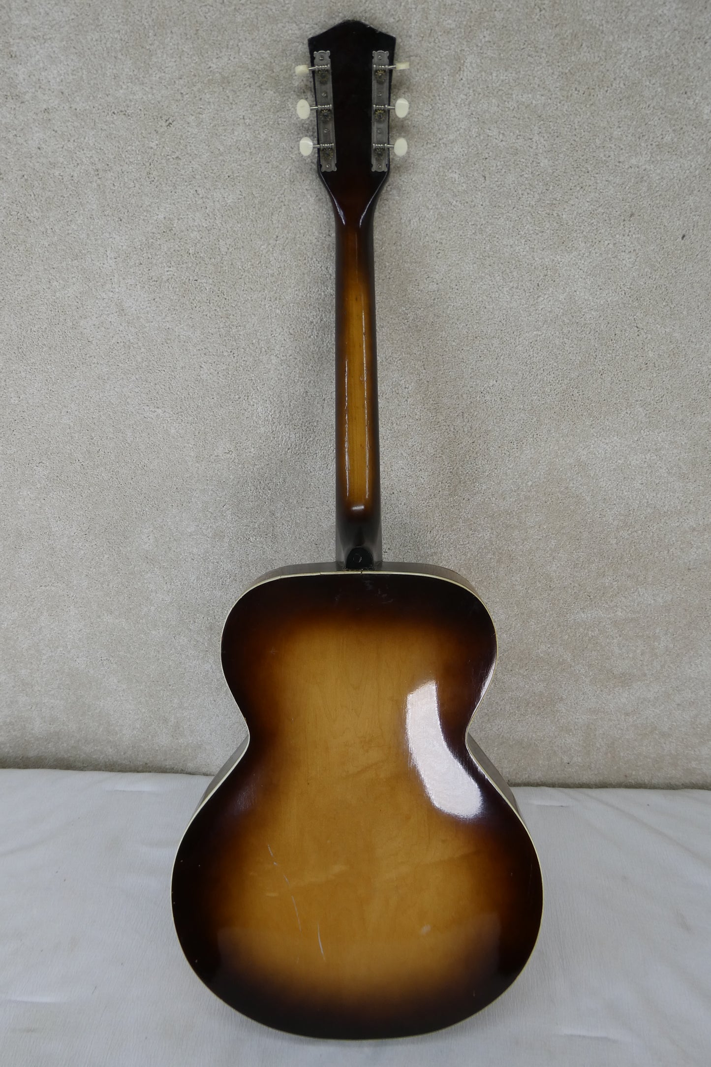 Silvertone Archtop  No Bag No Case