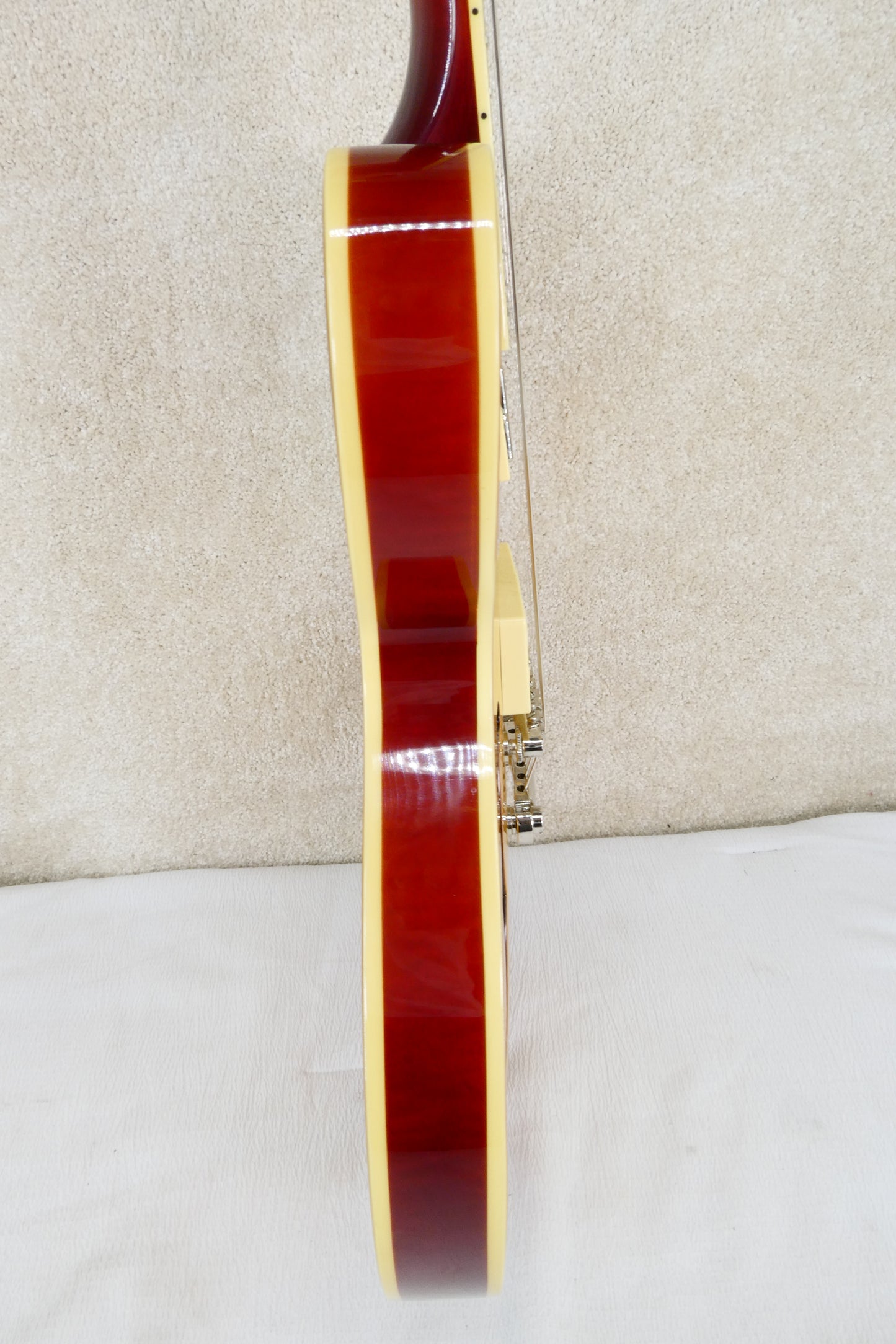 Epiphone ES-335 IG Figured Top With Seymour Duncan and OHSC